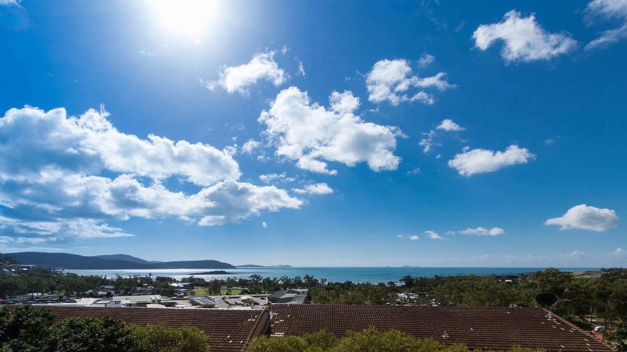 Apartamento Getaway Ocean Views Cannonvale Exterior foto