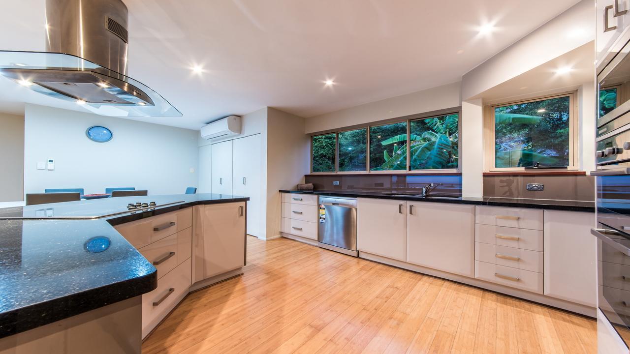 Apartamento Getaway Ocean Views Cannonvale Exterior foto
